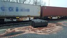 U dopravní nehody dvou vlaků v překladišti zasahovaly v sobotu ráno jednotky HZS Mělník, SDŽD Kralupy nad Vltavou a SDH Mělník Blata a Mělník Mlazice.