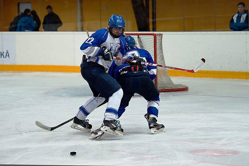 Kralupy v posledním domácím utkání prohrály s PZ Kladno 4:7.