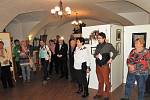 Mělnické Regionální muzeum slavnostně zahájilo výstavu obrazů Petra Soukupa, která je umístěna v malém sále.
