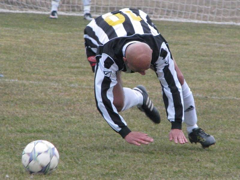 I. B třída: FC Mělník - Lužec