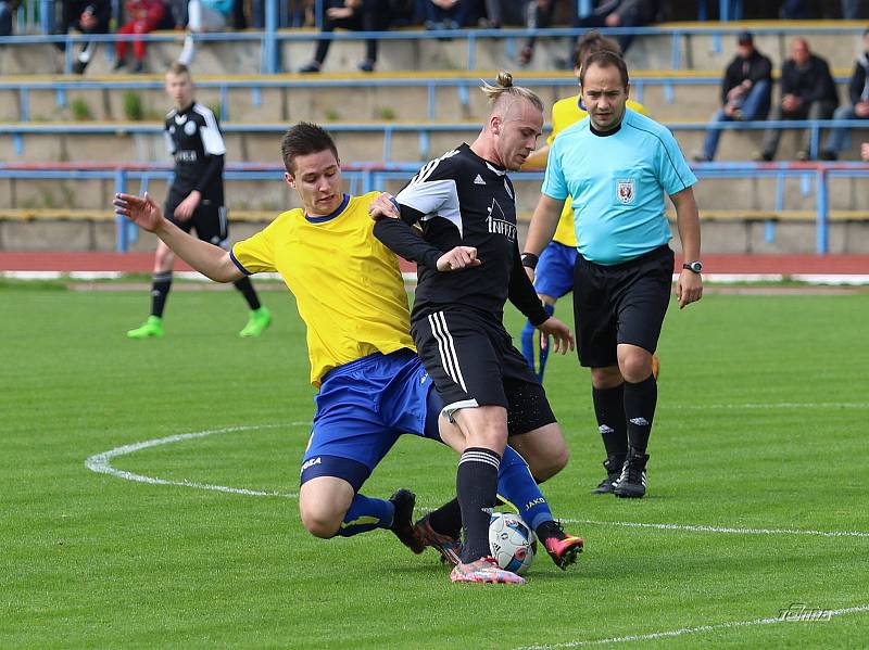 Očekávaný souboj dvou divizních celků z Mělnicka rozhodly až penalty, ve kterých byli šťastnější hráči Neratovic.