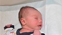 Milan Bekker, Ovčáry. Narodil se 7. listopadu 2019, po porodu vážil 2 960 kg a měřil 49 cm. Rodiči jsou Andriana Bekker a Andriy Bekker.