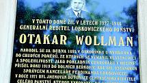 Slavnostní odhalení pamětní desky Otakara Wollmana v Dolních Beřkovicích.