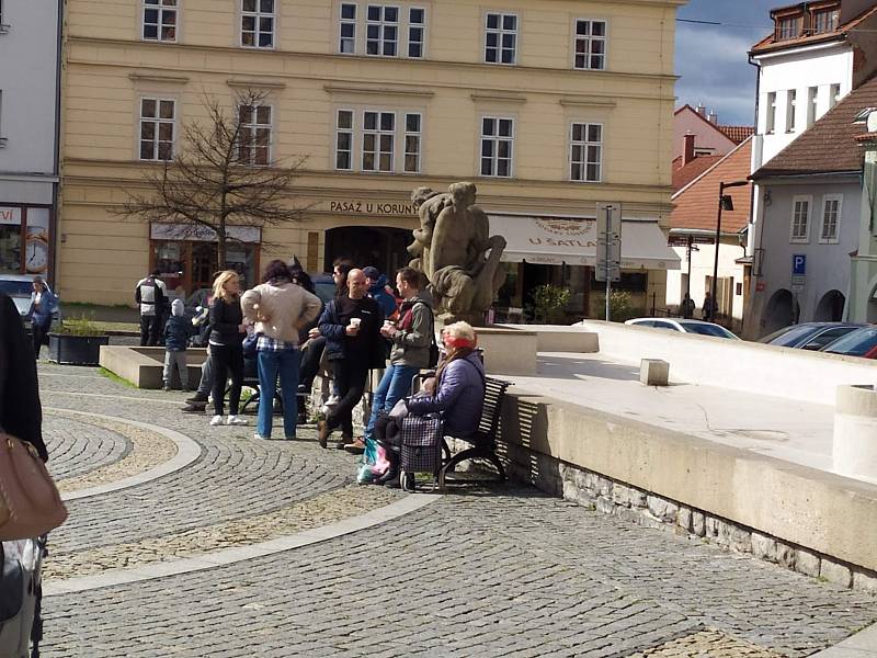 Na náměstí Míru v Mělníku se poslední březnovou sobotu konaly druhé trhy letošní sezony.