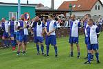 Stará garda FK Pšovka Mělník nastoupila proti týmu Real Top Praha. Hosté vyhráli charitativní utkání 9:2.