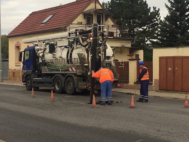 Středočeské vodárny provozují přibližně 950 kilometrů kanalizační sítě, na které je osazeno 68 odlehčovacích komor, z toho 37 na Mělnicku a 31 na Kladensku.