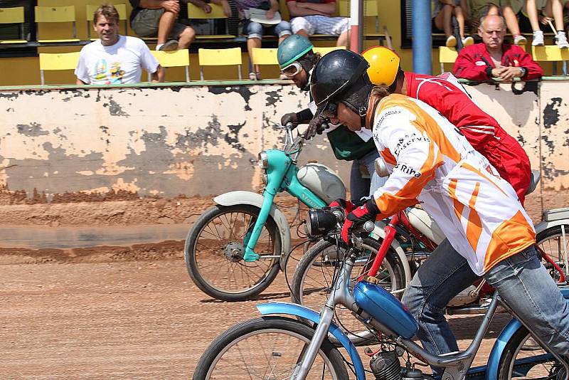 VII. MS mopedů Stadion na ploché dráze ve Mšeně