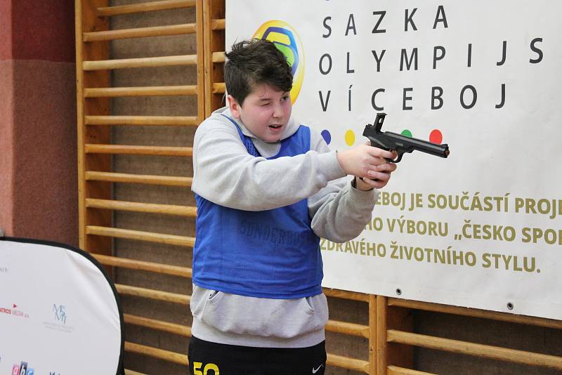 Trénink s olympionikem na mělnické Základní škole Jindřicha Matiegky v Pražské ulici.