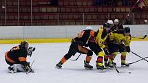 Krajská liga, 13. kolo: HC Junior Mělník (ve žlutém) - HK Králův Dvůr