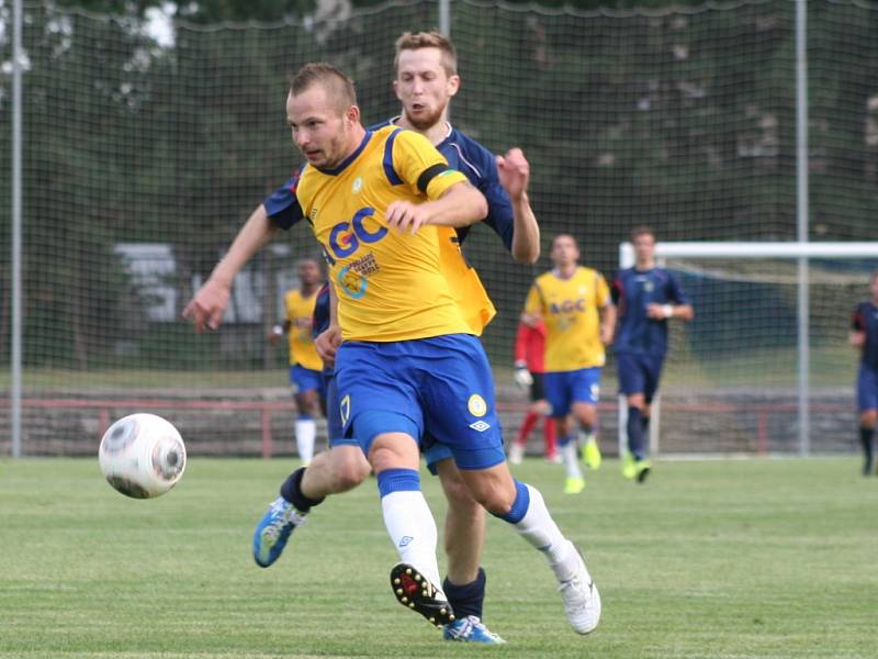 FK Neratovice/Byškovice (v modrém) - FK Teplice, 2. kolo Poháru České pošty, 12. srpna 2014