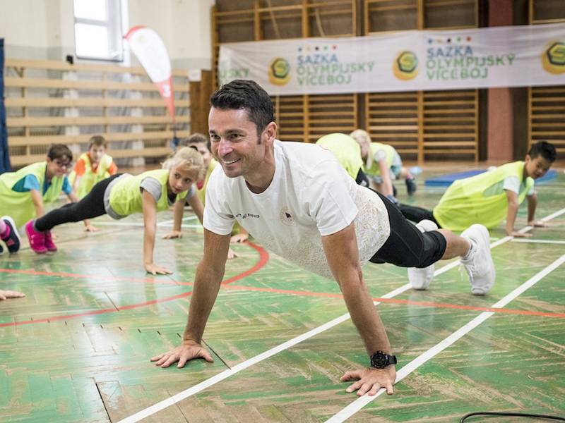 Žáci ze Základní školy J. Matiegky Mělník absolvovali v rámci Sazka olympijského víceboje trénink s olympionikem Jiřím Ježkem.