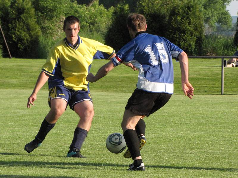 III. B: Zálezlice - Vojkovice (v modrém)