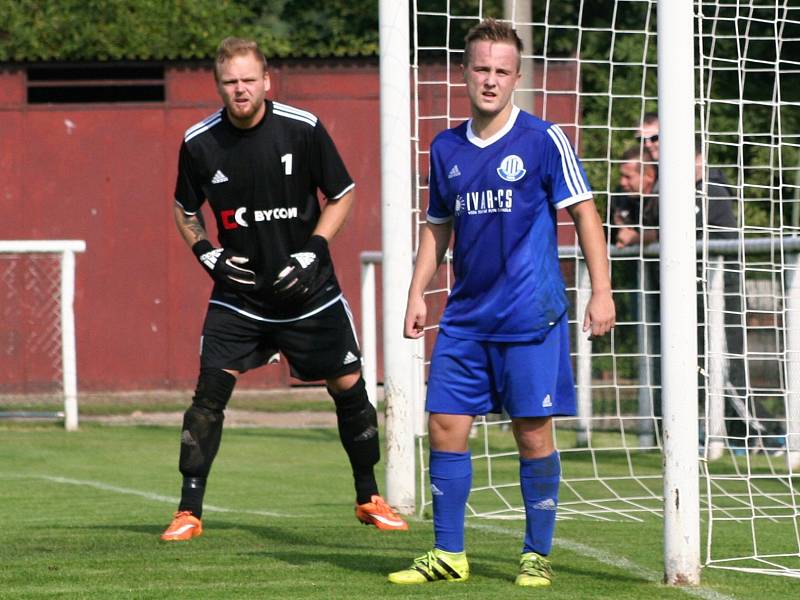 Nelahozeves v derby porazila Vojkovice, tři body Dynamu vystřelil Kobera.