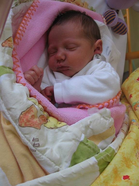 Vanessa Hnátková se rodičům Ivetě Vychodilové a Michalu Hnátkovi z Neratovic narodila v mělnické porodnici 28. srpna 2013, vážila 2,33 kg a měřila 45 cm. 