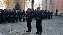 Slavnostní slib nových policistů.