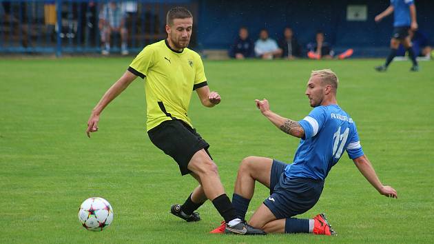 Příprava: FK Kralupy 1091 (v modrém) - SK Doksy (2:1)