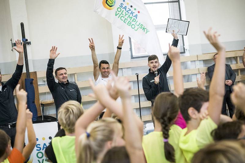 Žáci ze Základní školy J. Matiegky Mělník absolvovali v rámci Sazka olympijského víceboje trénink s olympionikem Jiřím Ježkem.