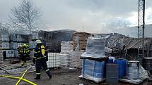 Z požáru v Horňátkách na Mělnicku 21. února 2022.