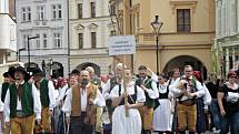 Mělník ožil letos již po jedenadvacáté folklórním festivalem Mělnický Vrkoč, který každý rok nabízí pestrou škálu lidových tradic z různých koutů republiky.