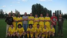 FC Mělník – vítěz III. A třídy 2008/2009 – horní řada zleva: trenér Filipovič, Veltruský, Gabčo, masér Petrik, Zejda, Pelant, Malinský, Fingerhut, Silný, Dombai, spodní řada zleva: Čermák, Koš, Pšenička, Tichý, Chmelař, Krejča.