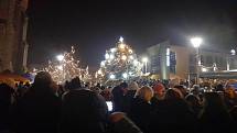 Rozsvícení vánočního stromu na Palackého náměstí v Kralupech nad Vltavou.