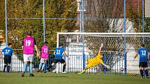 I. B třída, 13. kolo: FK Kralupy 1901 (fialové dresy) - Slavoj St. Boleslav (2:2)