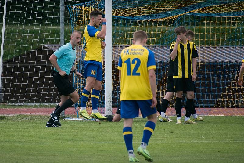 Divize B, 26. kolo: FK Neratovice-Byškovice (žluto-modré dresy) - Olympie Březová (2:0)