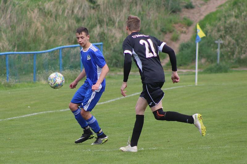 III. třída: Sokol Ovčáry (v modrém) - Sokol Cítov (6:1)