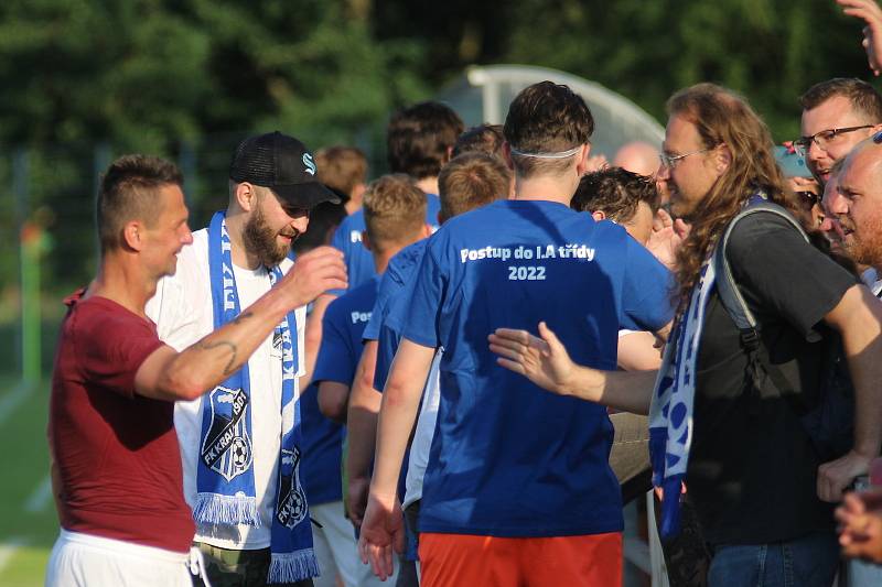 Fotbalisté Kralup vyhráli v předposledním kole I. B třídy ve Staré Boleslavi a oslavili postup.