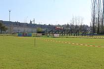 Hřiště je dočasně uzavřeno, pořadatelé FC Mělník přesouvají všechny zápasy jinam.