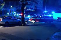Místo nešťastné události v Mělníce, při které byl sražen muž do silnice a následně ho přejel projíždějící vůz.