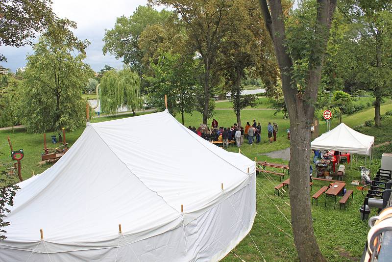 Svůj osmnáctý ročník festivalu (nejen) amatérského divadla „Za vodou“ přichystali kralupští divadelníci na sobotu 23. června.