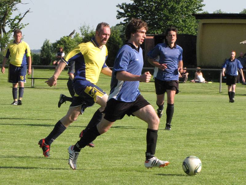 III. B: Zálezlice - Vojkovice (v modrém)