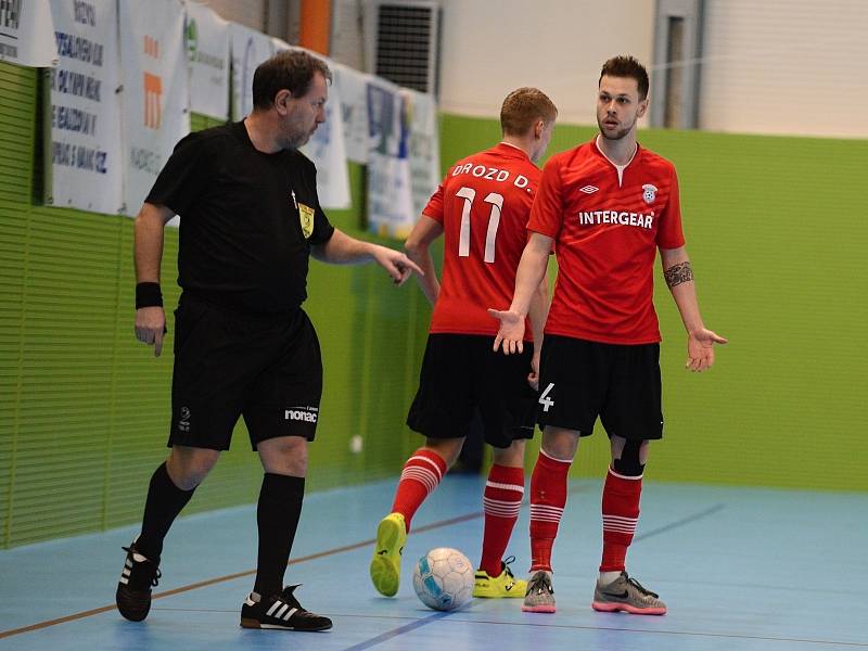 18. kolo VARTA futsal ligy: SK Olympik Mělník - FK ERA-PACK Chrudim 1:6 (0:3).