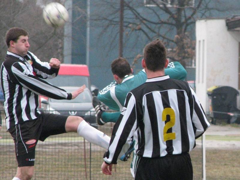 I. B třída: FC Mělník - Lužec