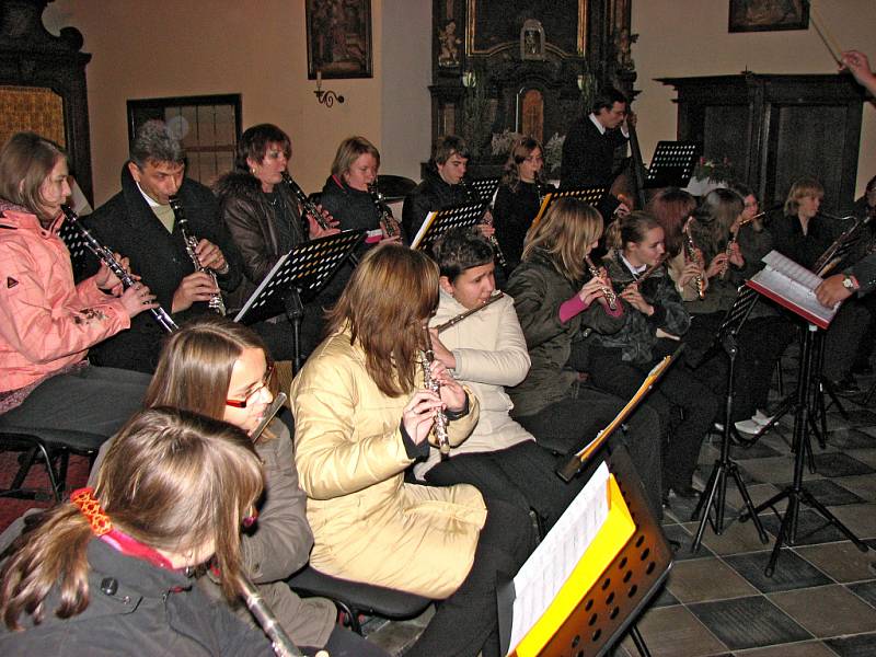 Adventní koncert Základní umělecké školy Mělník