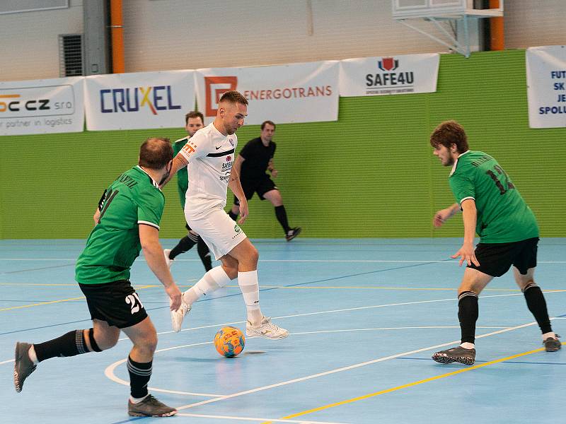 1. Futsal liga, 17. kolo: Olympik Mělník (bílé dresy) - Démoni Česká Lípa (3:2)