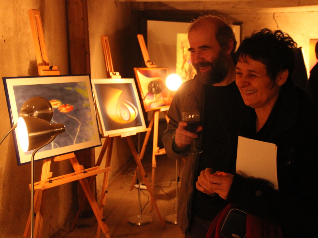 Leo Symon ve Vysoké představil své obrazy malované světlem - Mělnický deník