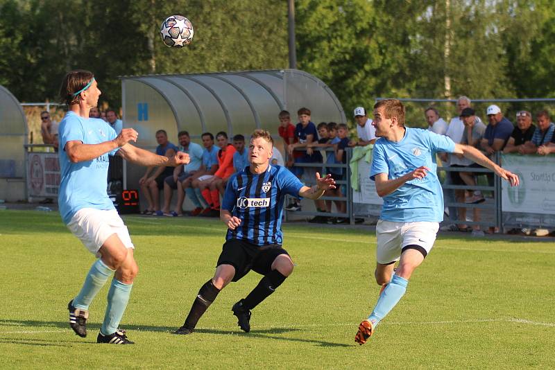 Fotbalisté Kralup vyhráli v předposledním kole I. B třídy ve Staré Boleslavi a oslavili postup.