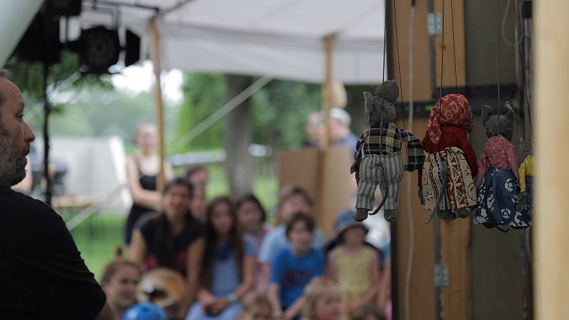 Jednodenní festival Za vodou v Kralupech nad Vltavou.