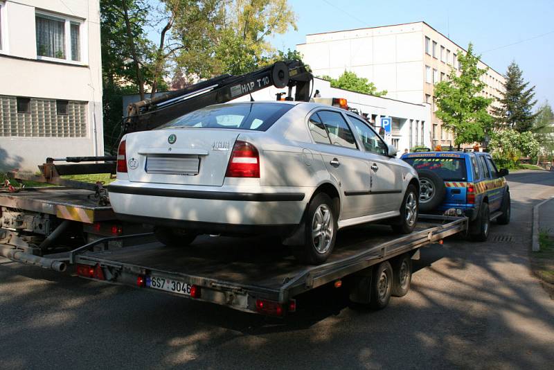 V rámci jarního úklidu města bylo v Mělníku odtaženo 61 vozidel