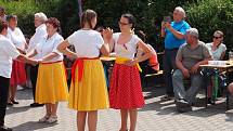 Obec Tuhaň pořádala v sobotu kulturní program pod názvem „Posezení pod májkou“.