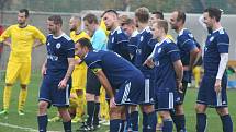 Fotbal, divize B, 14. kolo, Sokol Libiš (v modrém) vs. Neratovice 0:1 na penalty.