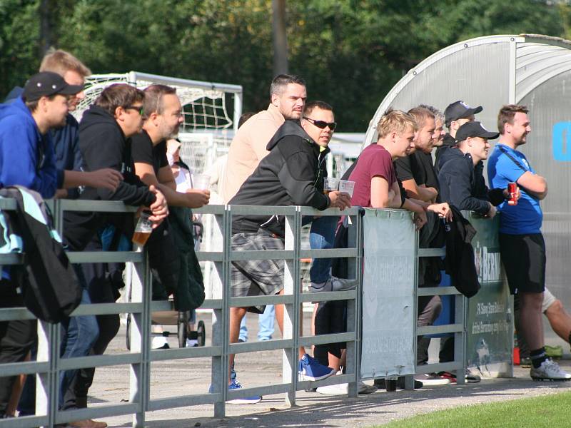 I. B třída, 7. kolo: Stará Boleslav (ve žlutém) - Byšice (1:2)