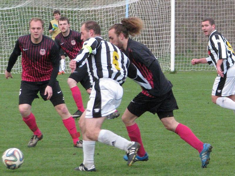 FC Mělník - Byšice (1:1); 18. kolo I. B třídy; 18. dubna 2015