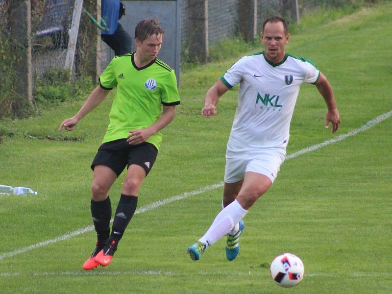 I. A třída: Dynamo Nelahozeves (v zeleném) - Jíloviště (1:3)