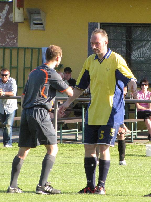 III. B: Zálezlice - Vojkovice (v modrém)