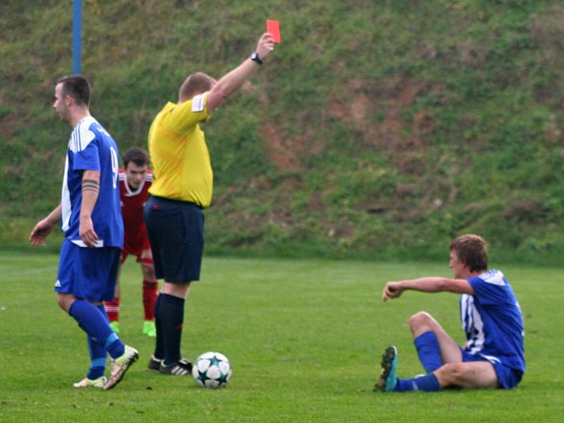 Kly na domácí půdě porazily Sázavu 3:1.