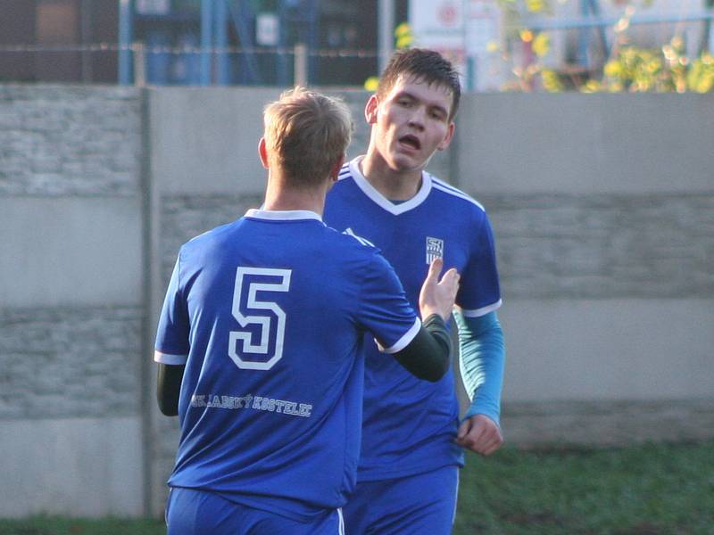 OP, 13. kolo: SK Labský Kostelec (v modrém) - Sokol Záryby B 10:0.