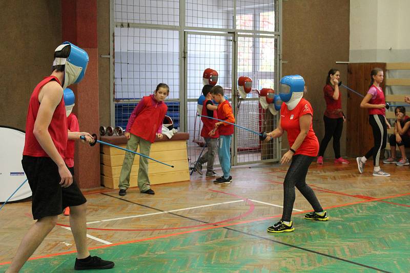 Děti sportovaly s olympionikem Jiřím Beranem.